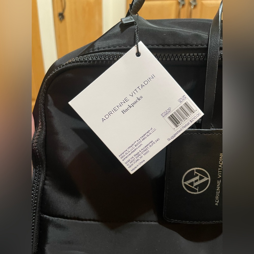 NWT Adrienne Vittadini Black Travel Backpack - Picture 5 of 6